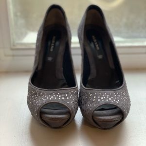 Italian Suede Pumps w. Swarovski Crystals Size 38